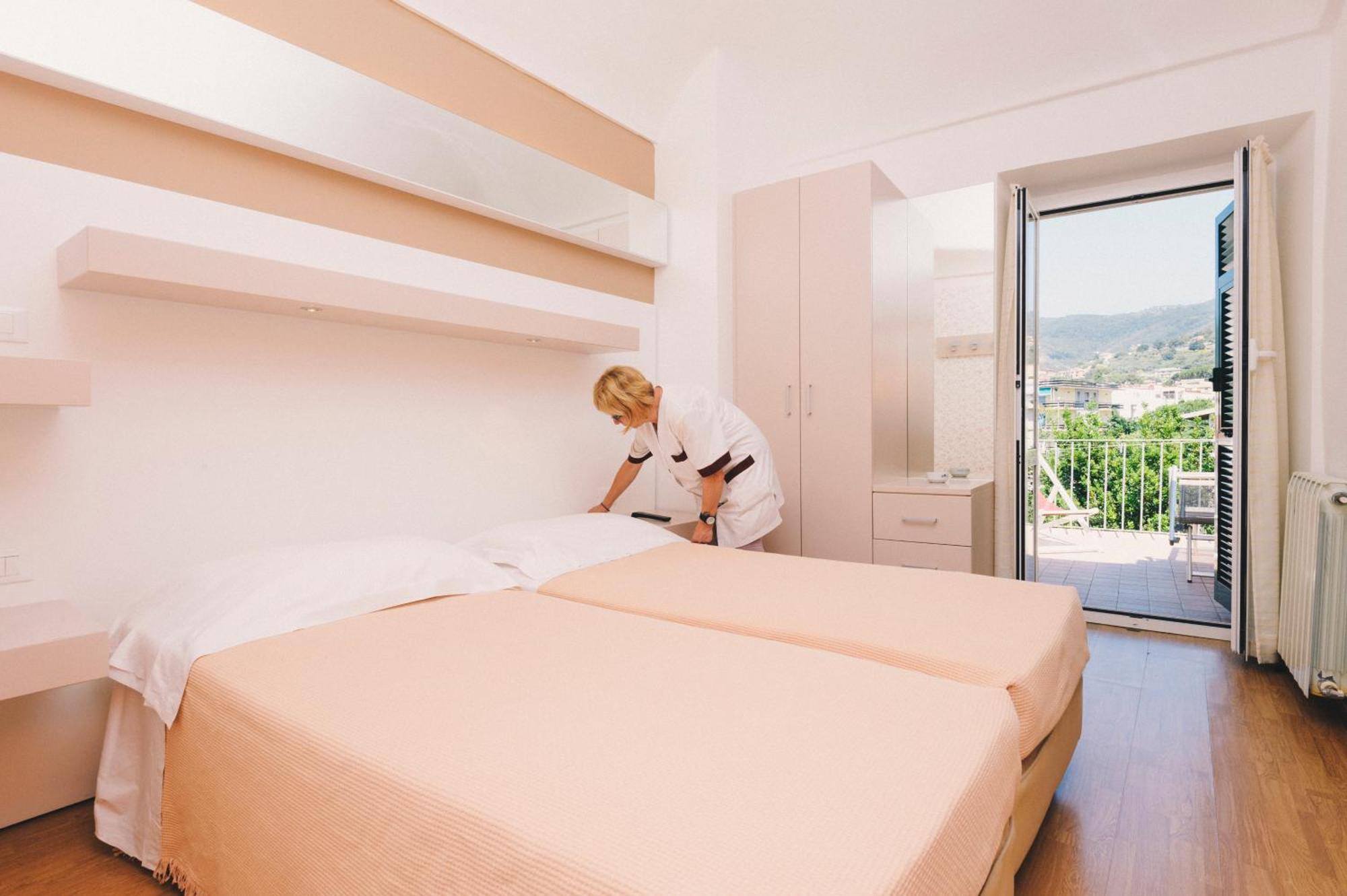 Hotel Melograno سبوتورنو المظهر الخارجي الصورة