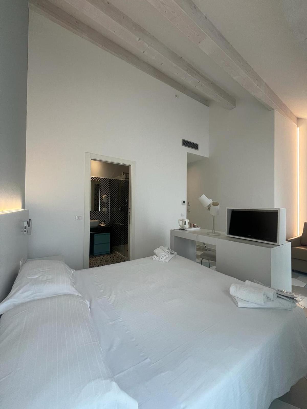 Hotel Melograno سبوتورنو المظهر الخارجي الصورة